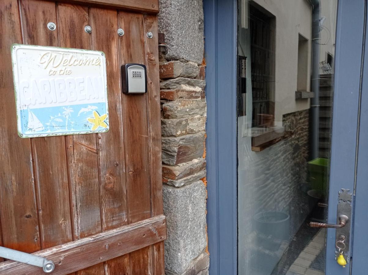 Maison Atypique Et Charmante Apartment Pleugueneuc